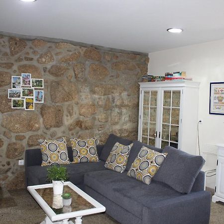 Bernardes House Guest House Castelo de Paiva Bagian luar foto