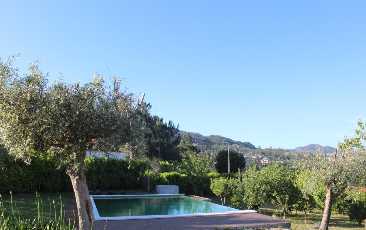 Bernardes House Guest House Castelo de Paiva Bagian luar foto