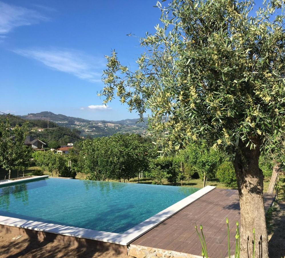 Bernardes House Guest House Castelo de Paiva Bagian luar foto