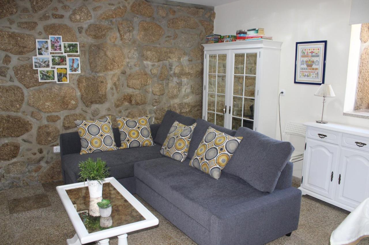 Bernardes House Guest House Castelo de Paiva Bagian luar foto