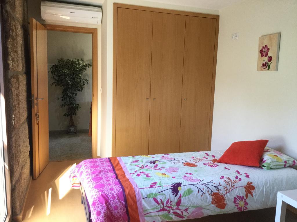 Bernardes House Guest House Castelo de Paiva Bagian luar foto