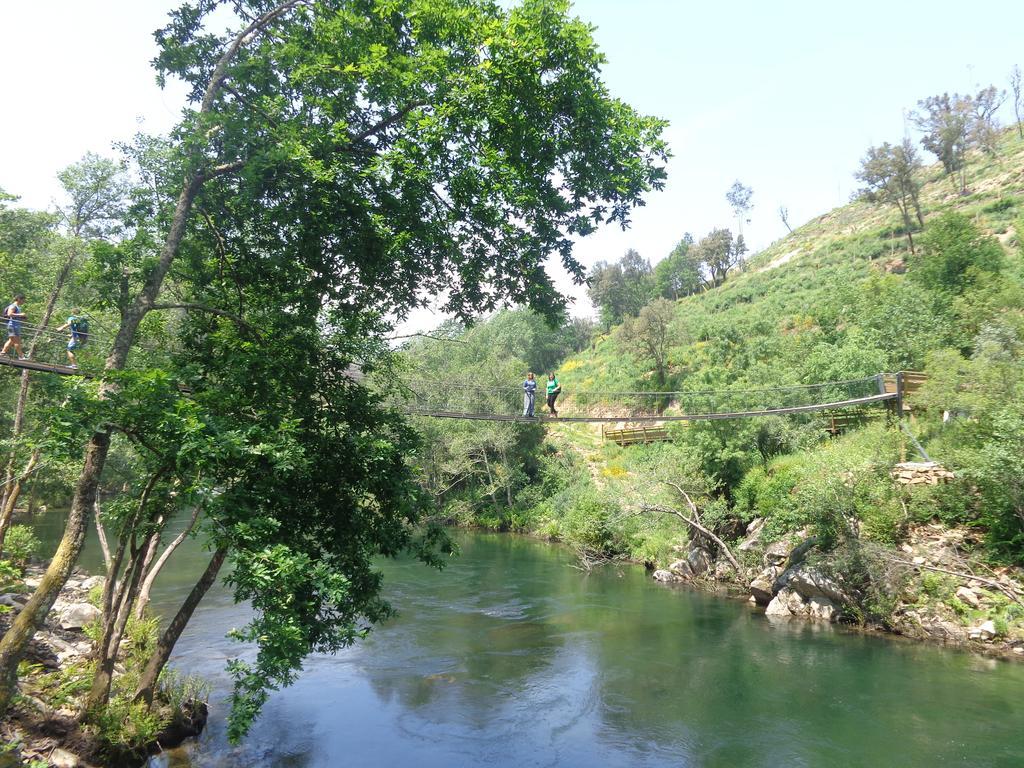 Bernardes House Guest House Castelo de Paiva Bagian luar foto