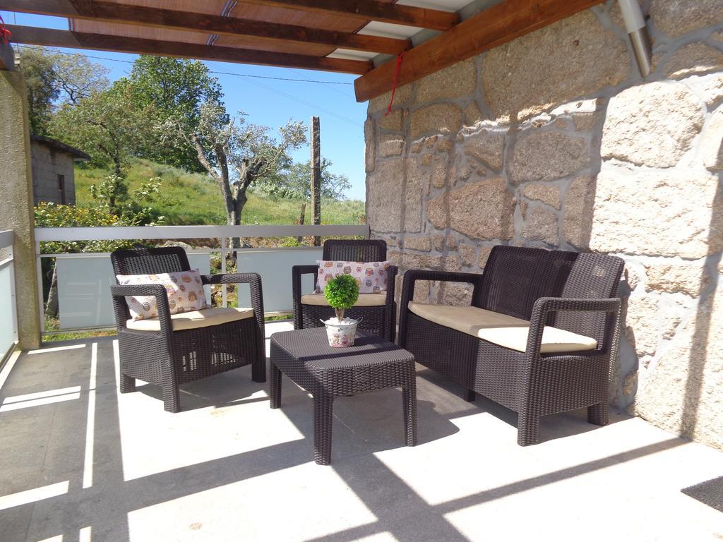 Bernardes House Guest House Castelo de Paiva Bagian luar foto