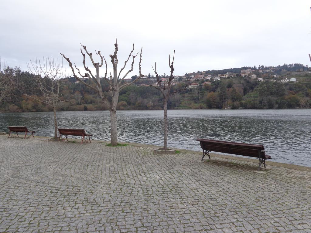 Bernardes House Guest House Castelo de Paiva Bagian luar foto
