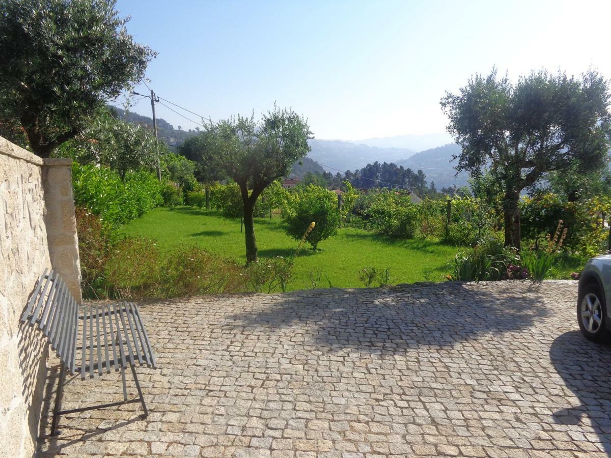 Bernardes House Guest House Castelo de Paiva Bagian luar foto